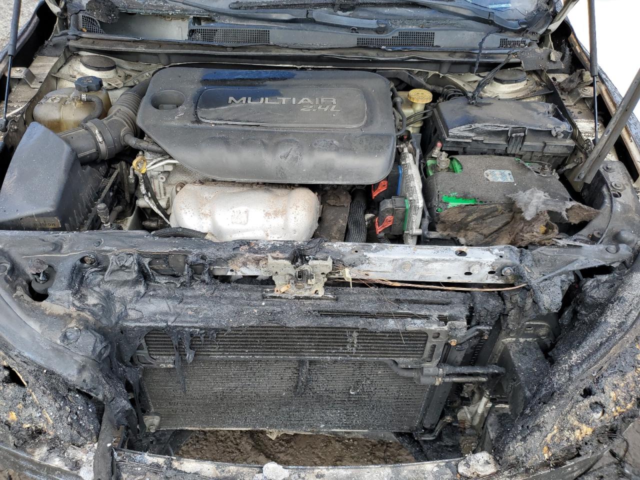 2015 Chrysler 200 - Image 12