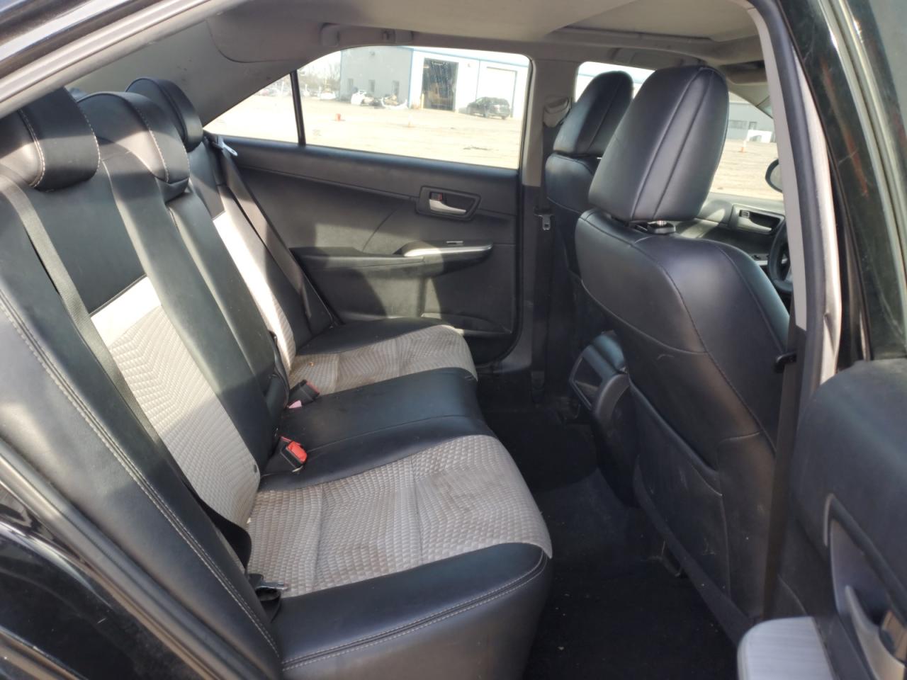 2012 Toyota Camry - Image 10