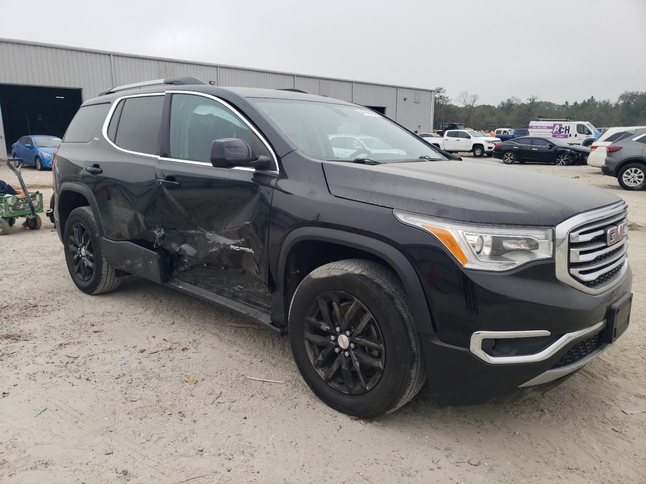 2019 GMC Acadia - Image 4