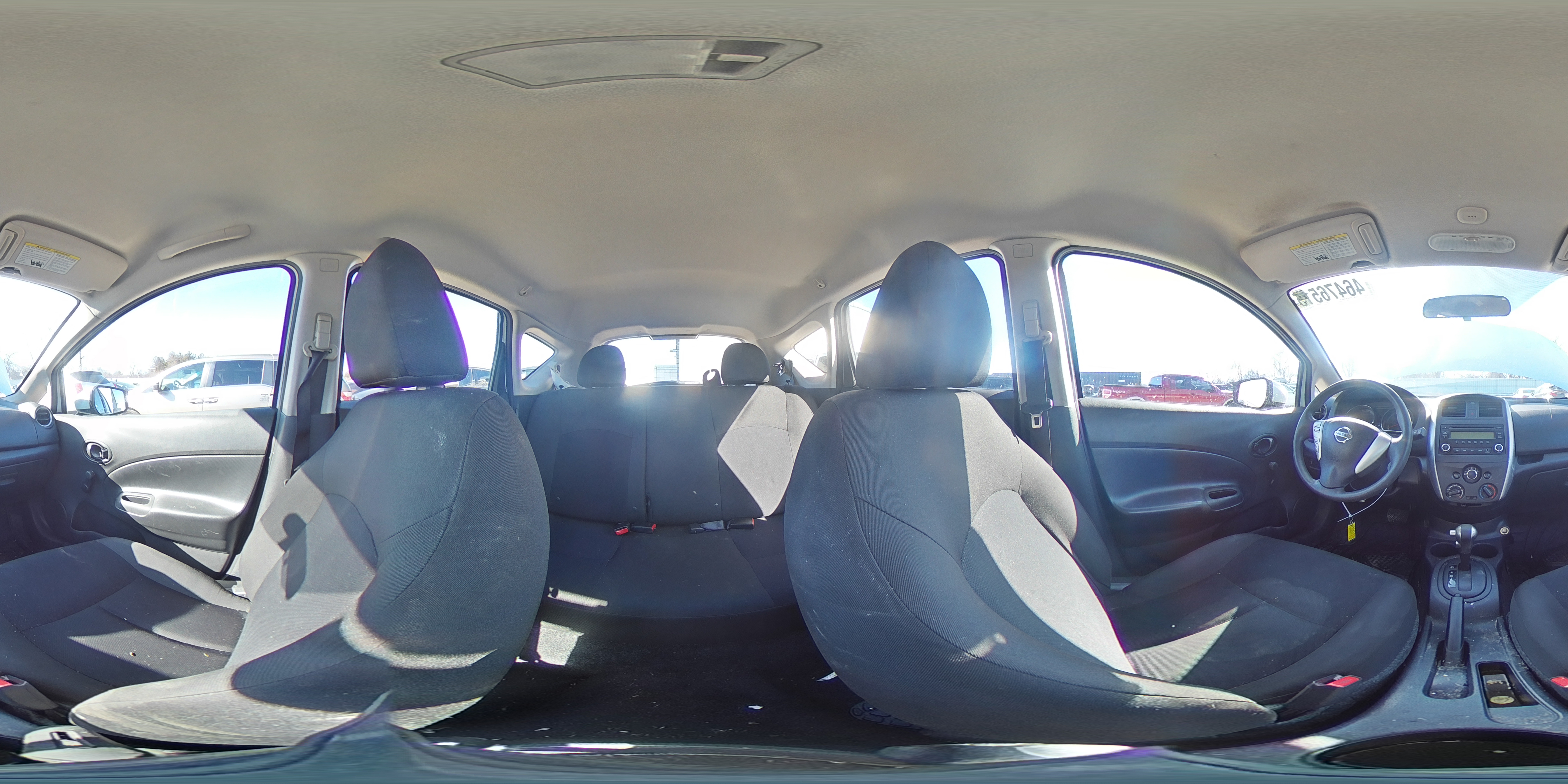 2018 Nissan Versa - Image 15