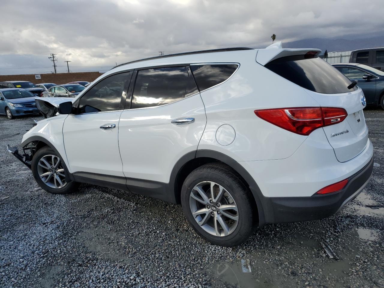 2014 Hyundai Santa Fe - Image 2