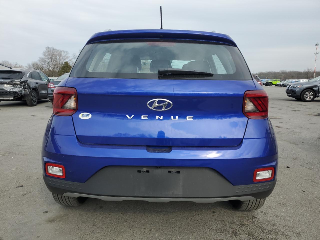 2023 Hyundai Venue - Image 6
