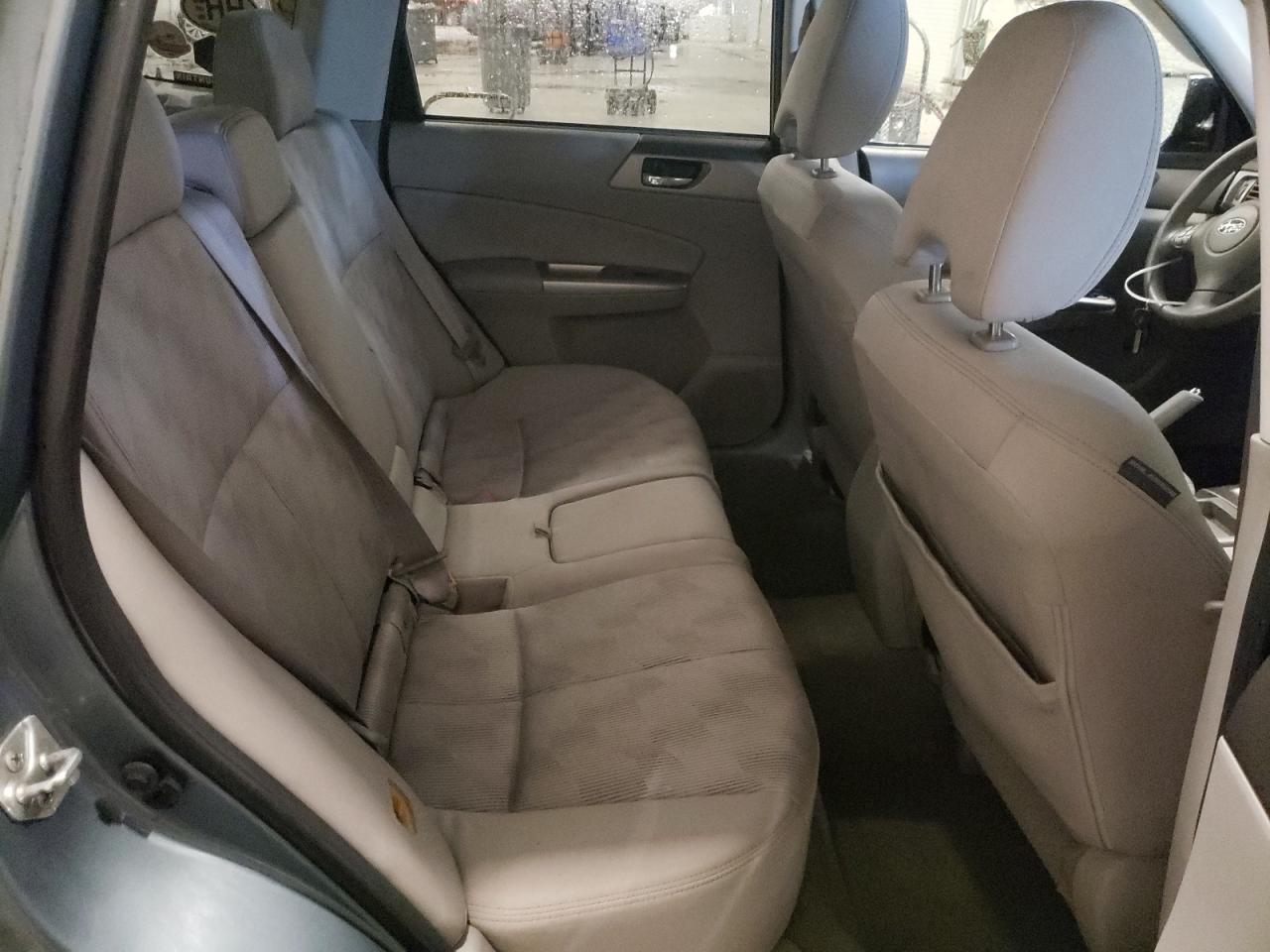 2010 Subaru Forester - Image 11