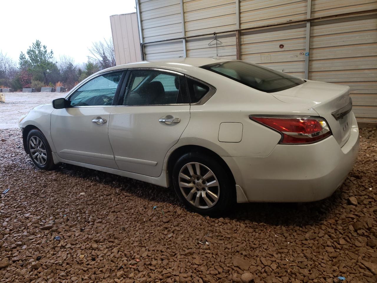 2015 Nissan Altima - Image 2