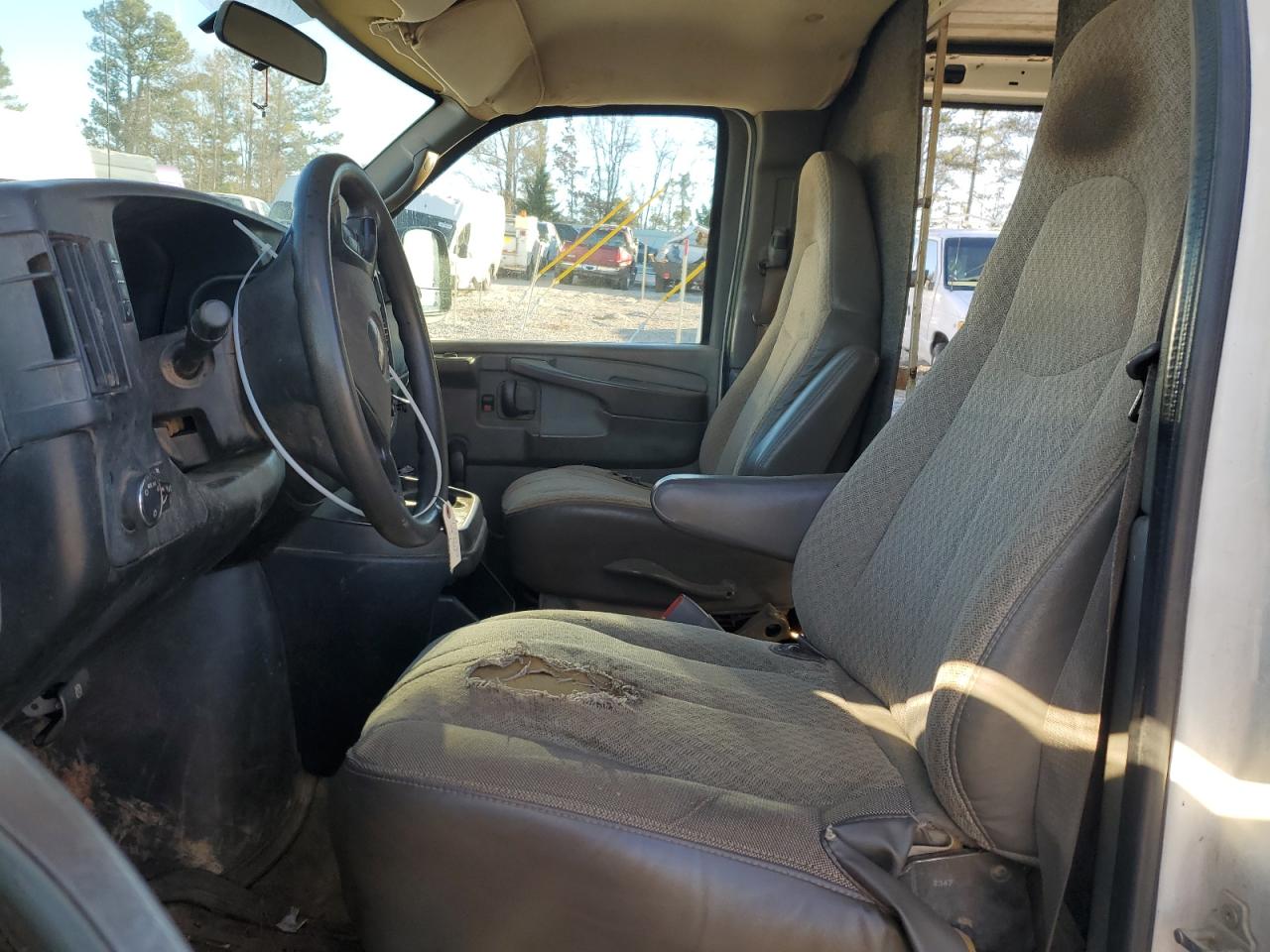 2008 Chevrolet Express - Image 7