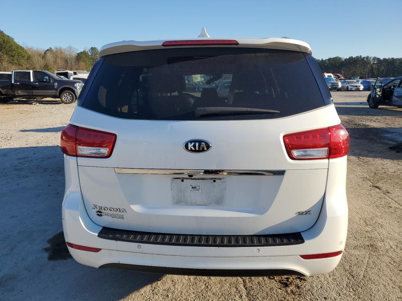 2016 Kia Sedona - Image 6