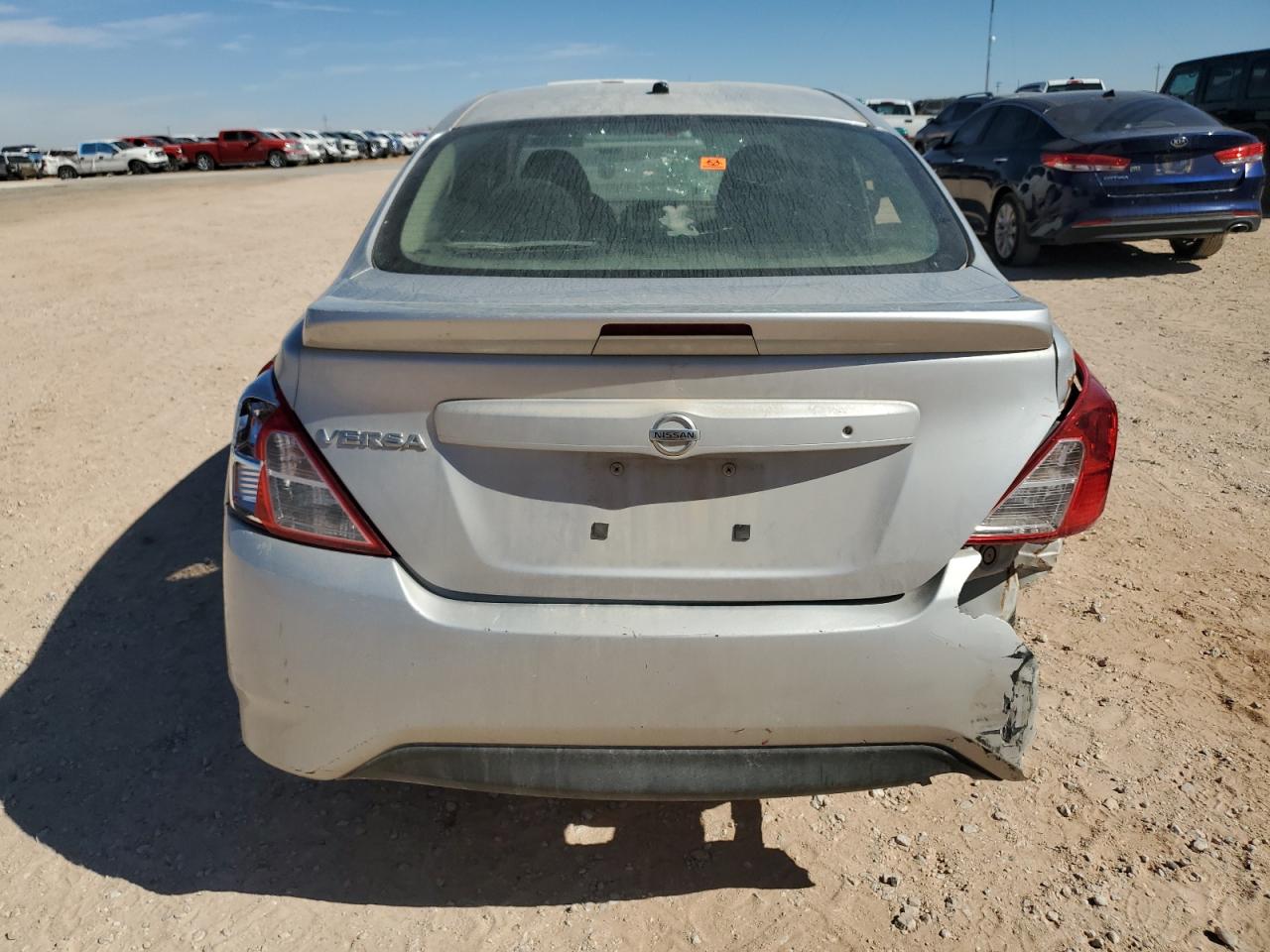 2018 Nissan Versa - Image 6