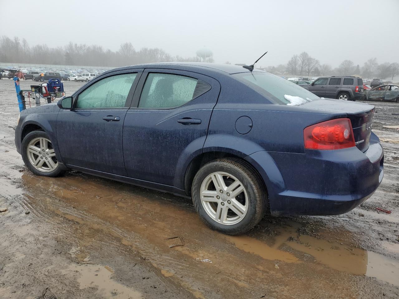 2014 Dodge Avenger - Image 2