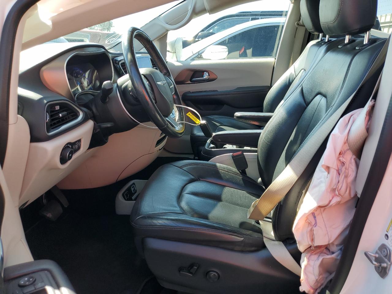 2019 Chrysler Pacifica - Image 7