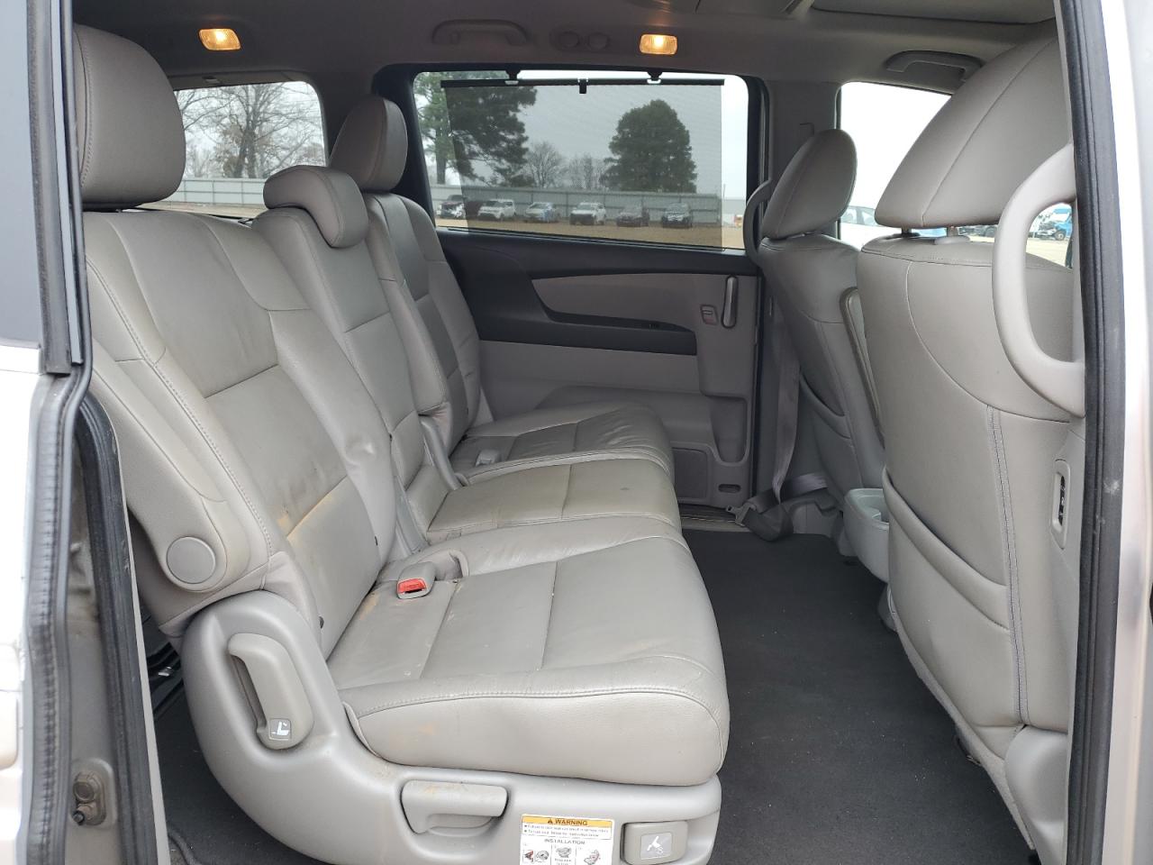 2012 Honda Odyssey - Image 11