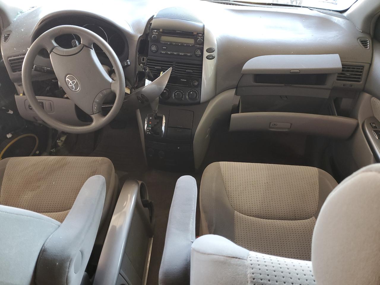 2007 Toyota Sienna - Image 8