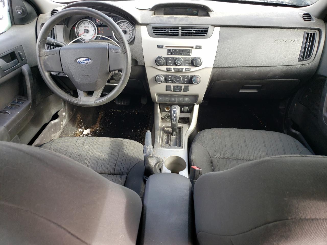 2010 Ford Focus - Image 8