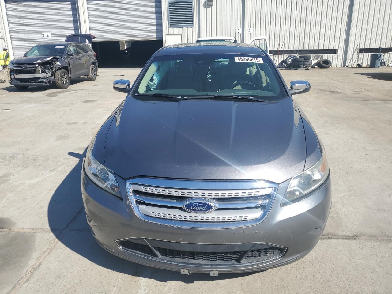 2011 Ford Taurus - Image 5