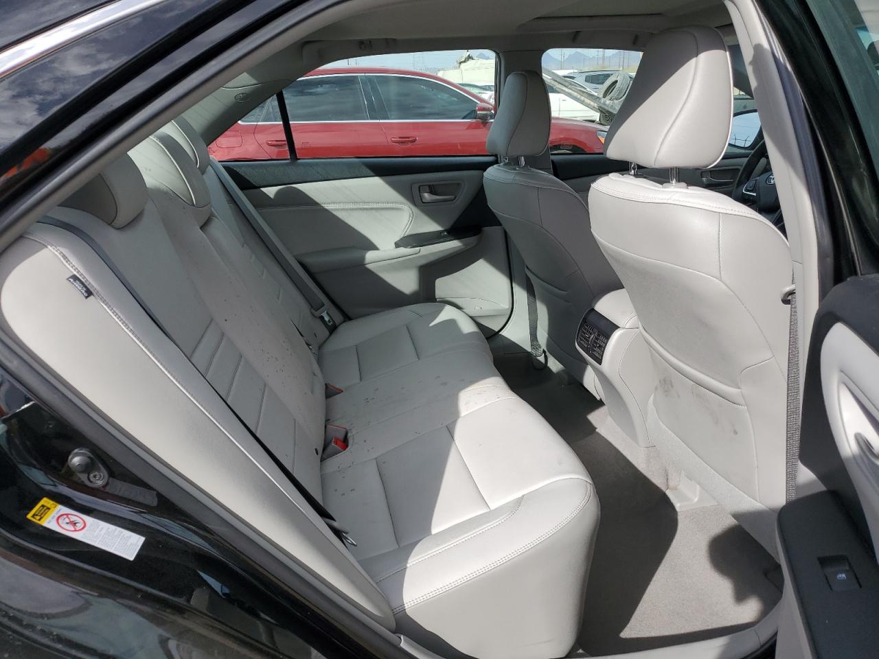 2015 Toyota Camry - Image 10