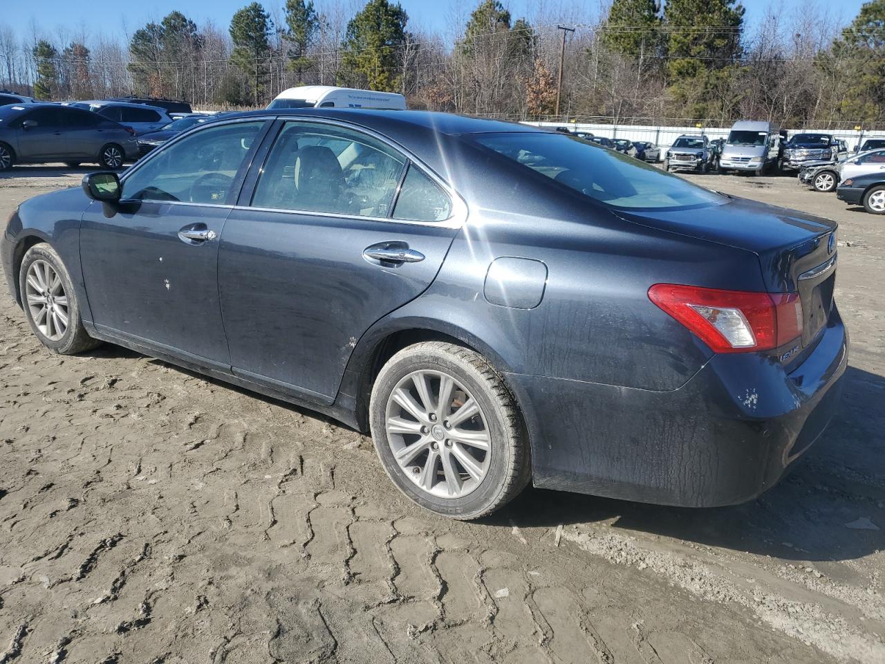 2009 Lexus ES - Image 2