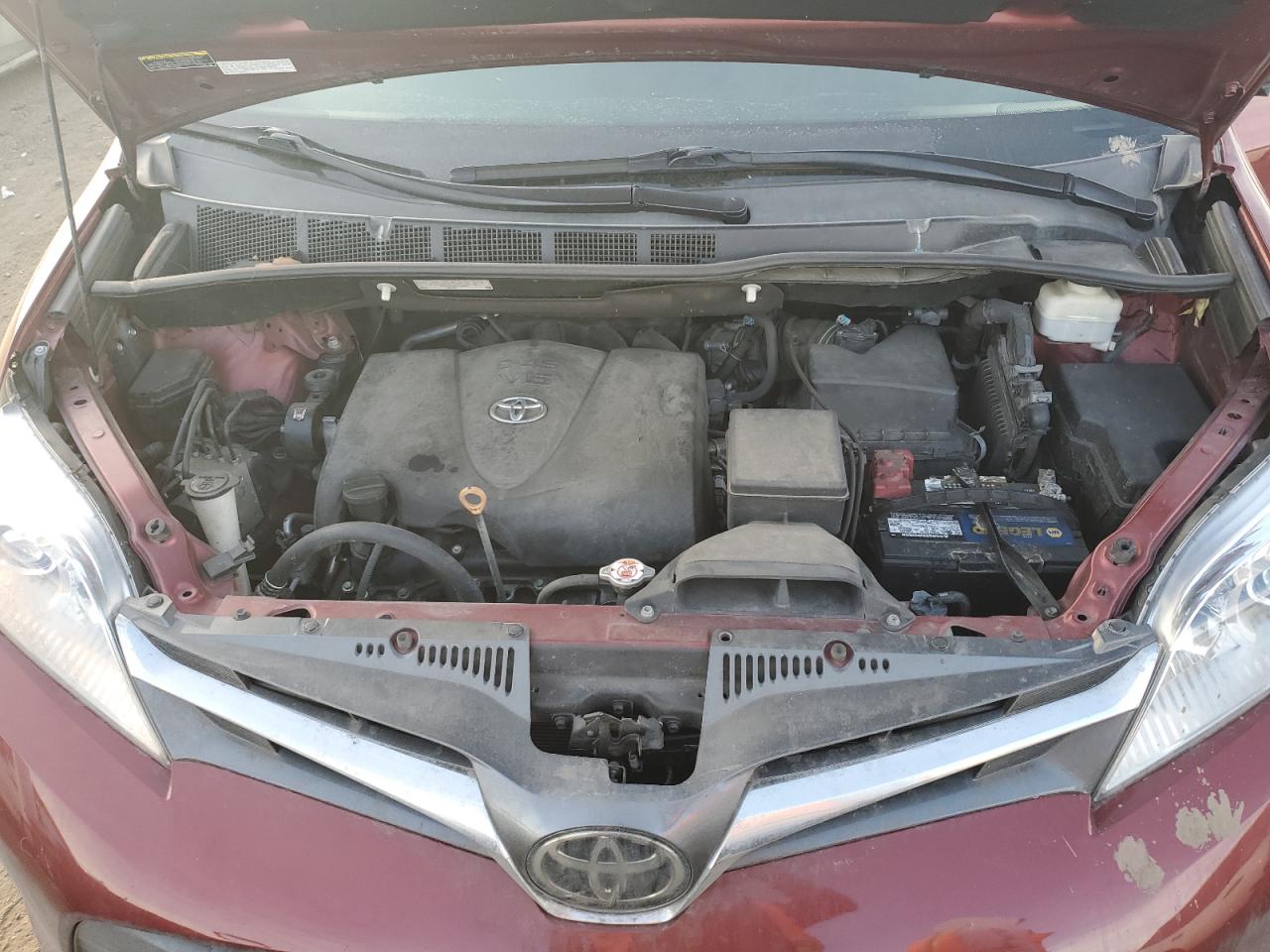 2020 Toyota Sienna - Image 12