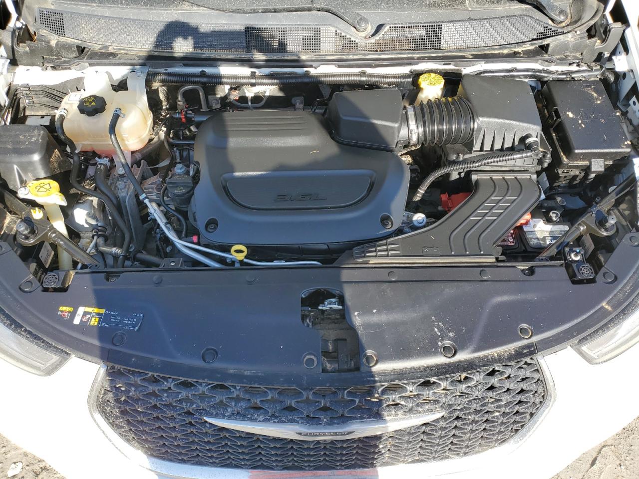 2022 Chrysler Pacifica - Image 12