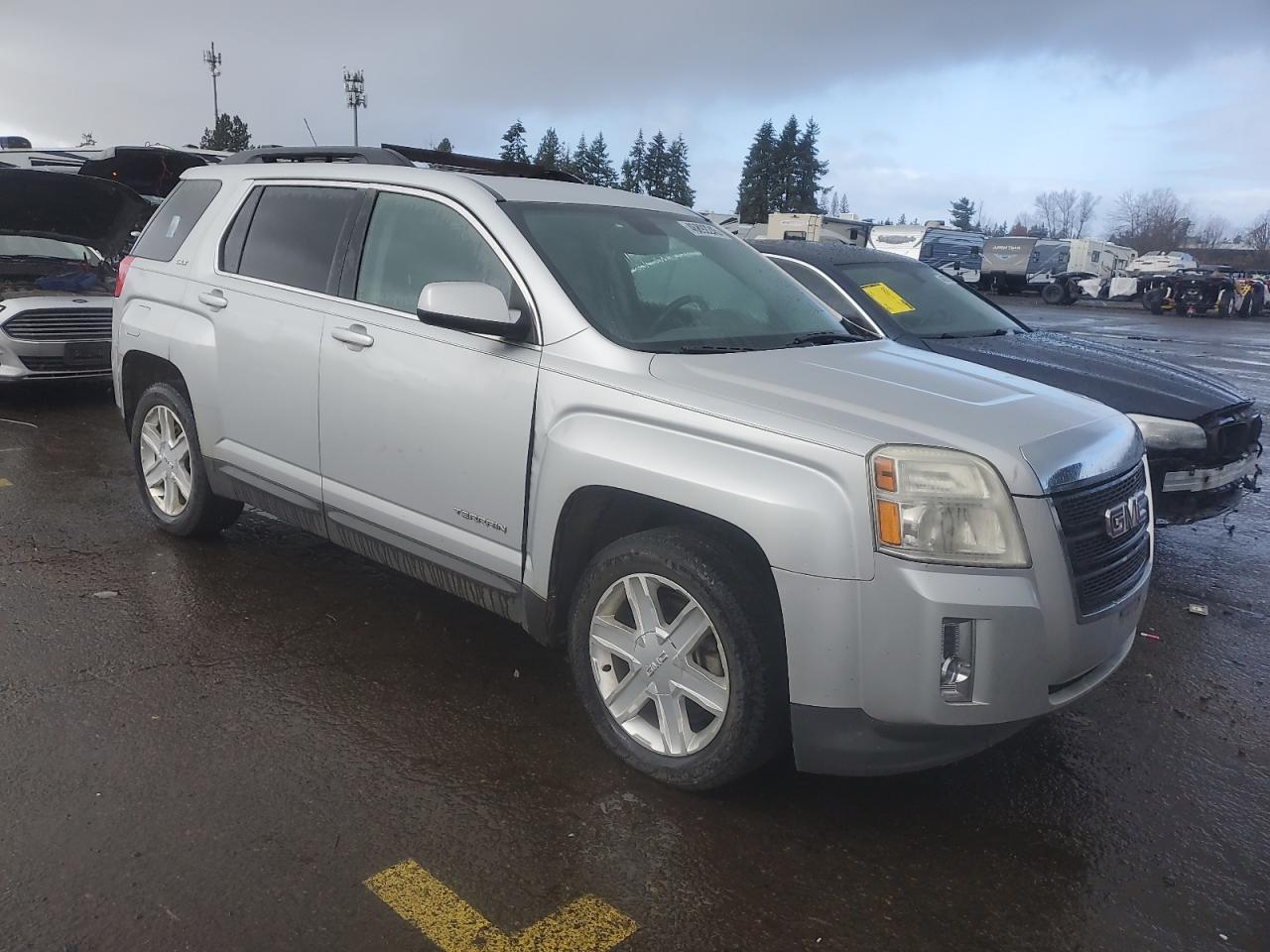 2010 GMC Terrain - Image 4
