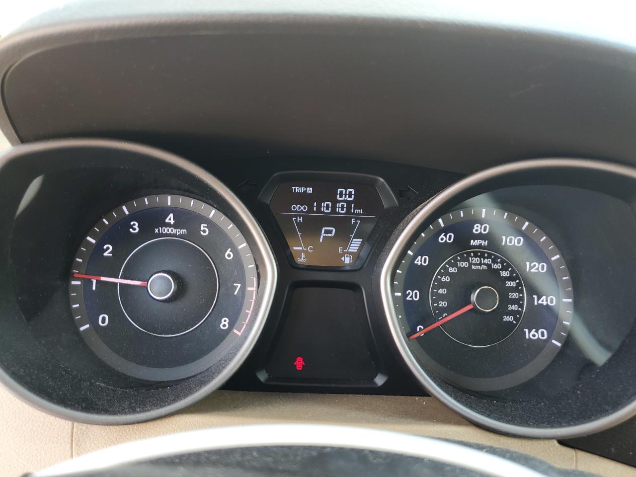 2013 Hyundai Elantra - Image 9
