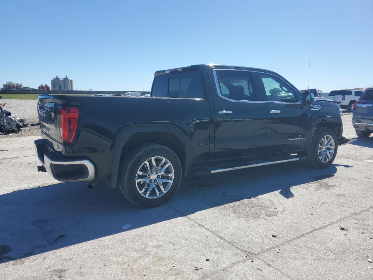 2021 GMC Sierra - Image 3