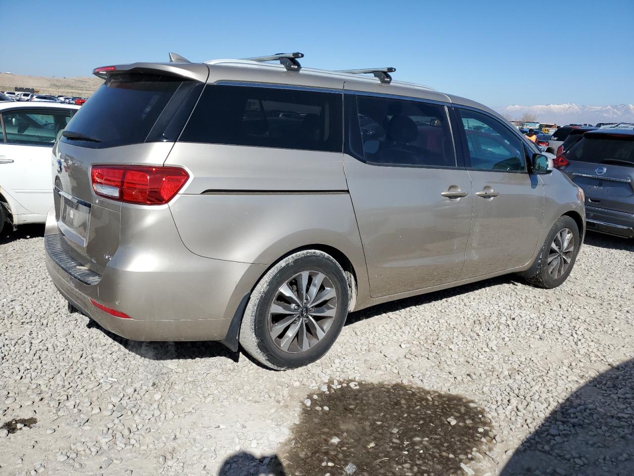 2015 Kia Sedona - Image 3
