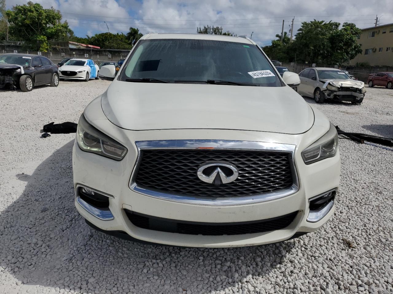 2017 Infiniti QX60 - Image 5
