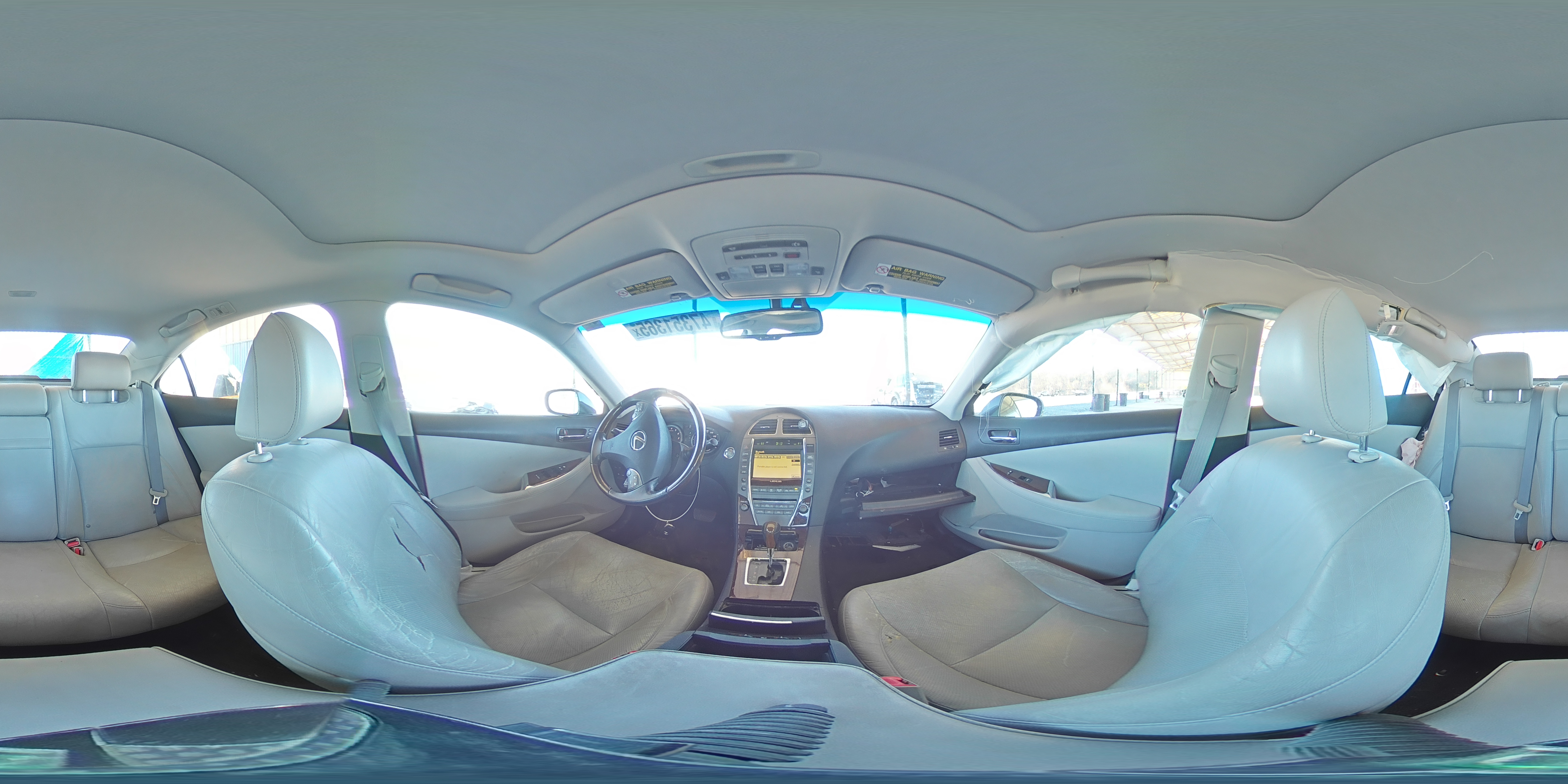 2011 Lexus ES - Image 12