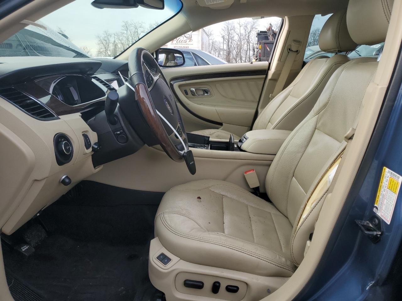 2018 Ford Taurus - Image 7