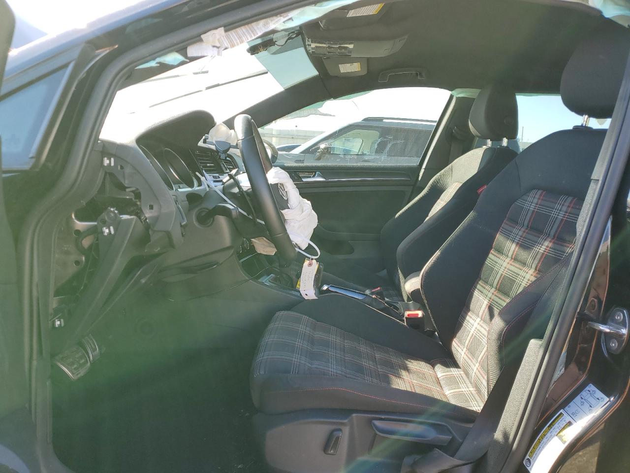 2019 Volkswagen GTI - Image 7