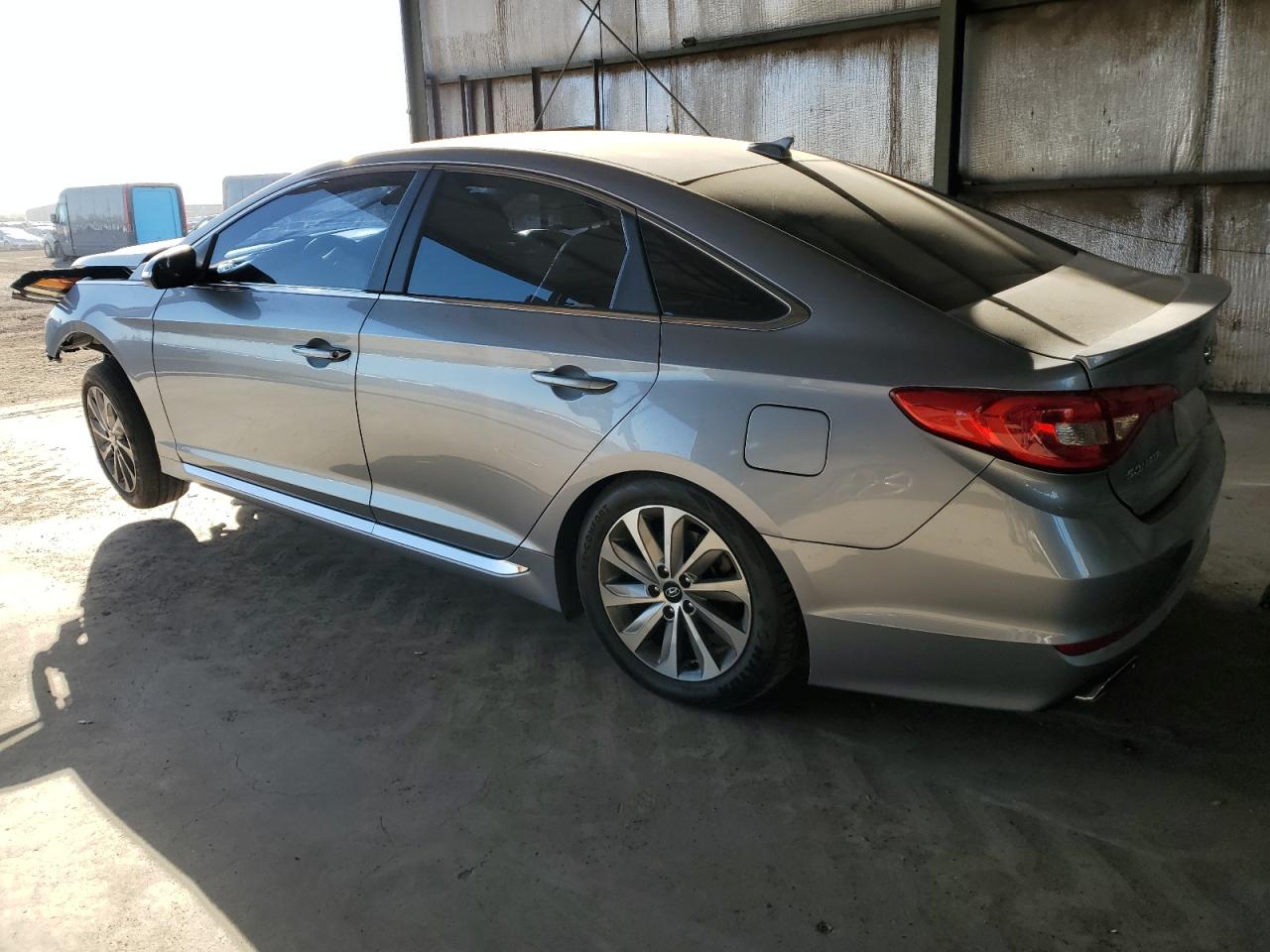 2016 Hyundai Sonata - Image 2