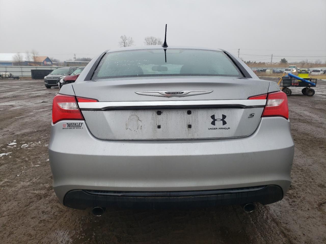 2014 Chrysler 200 - Image 6