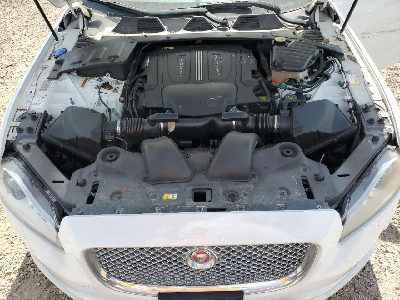 2014 Jaguar XJ - Image 11