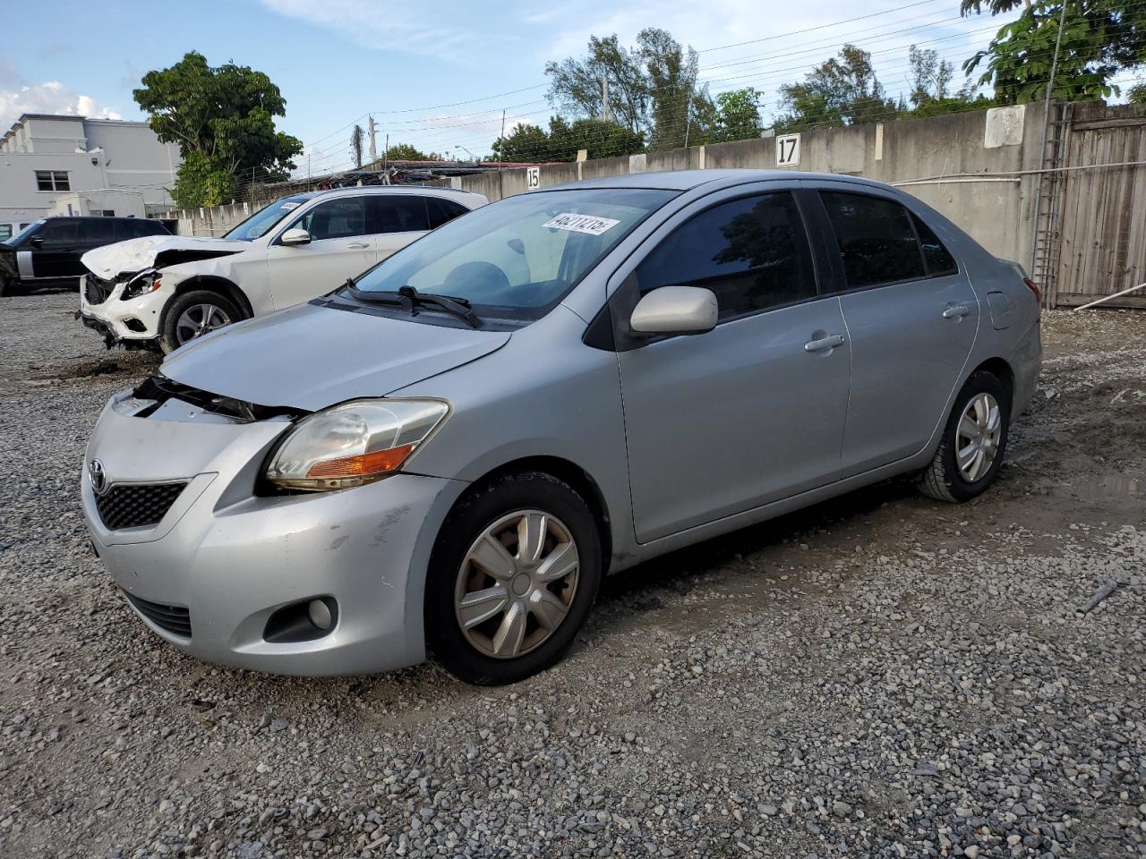 2009 Toyota Yaris - Image 1