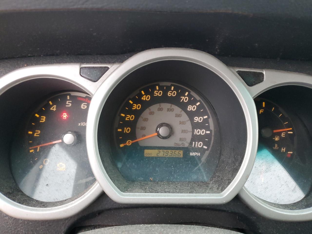 2004 Toyota 4Runner - Image 9