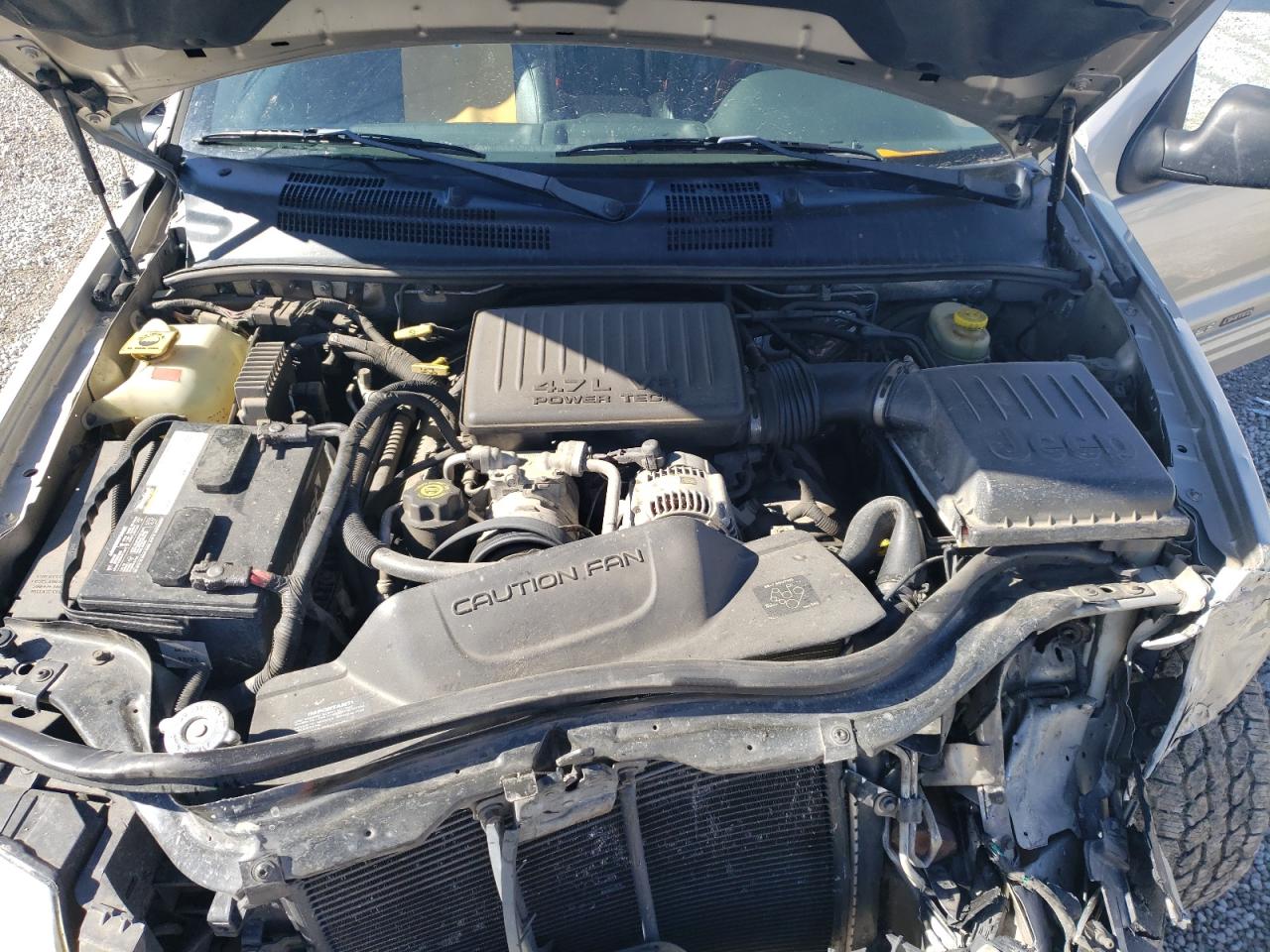 2004 Jeep Grand Cherokee - Image 14