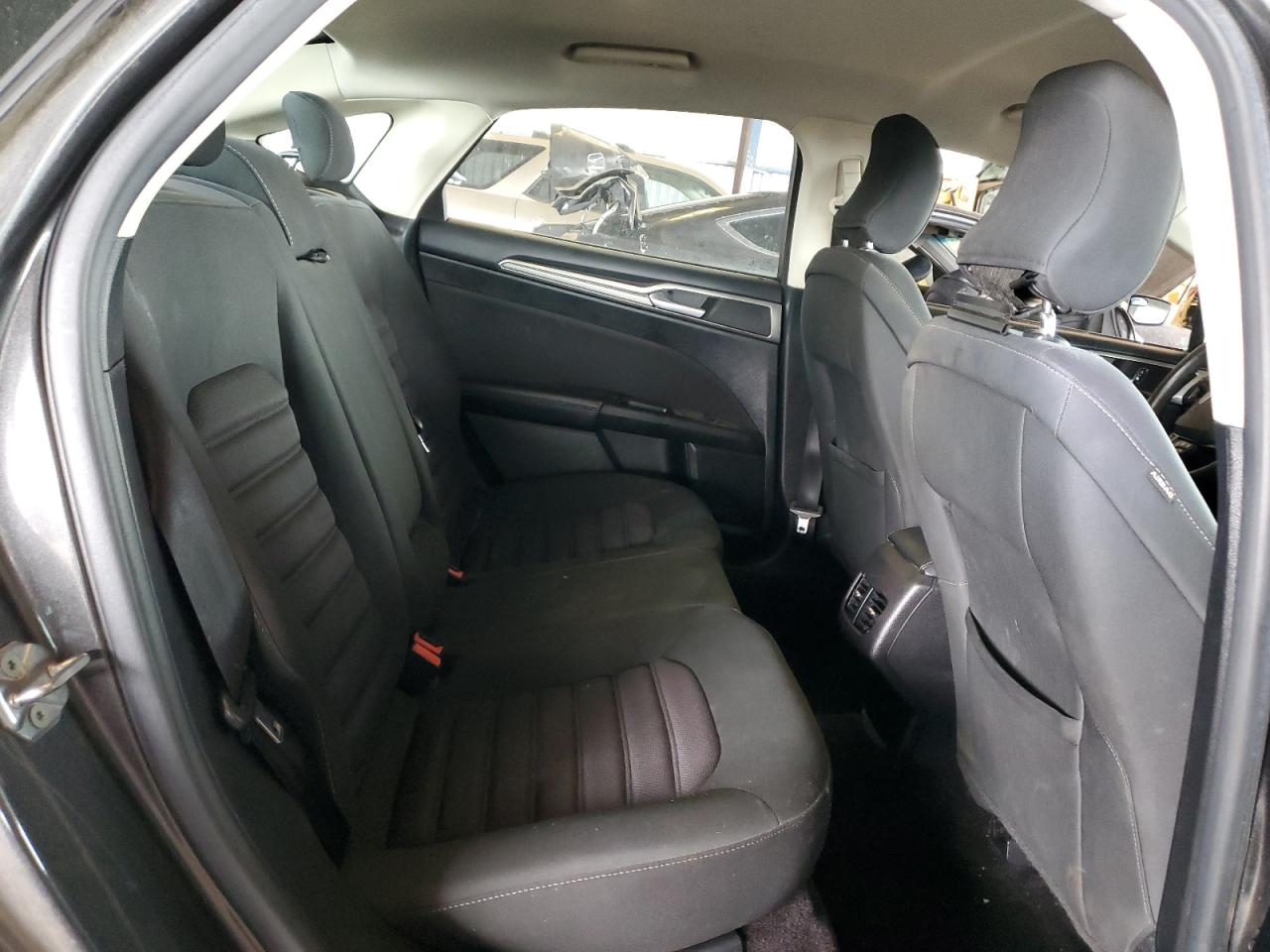 2017 Ford Fusion - Image 10