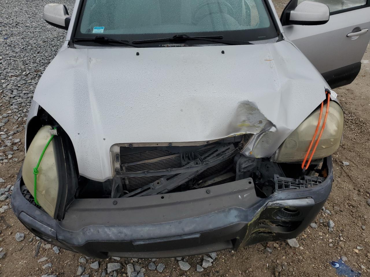 2005 Hyundai Tucson - Image 13