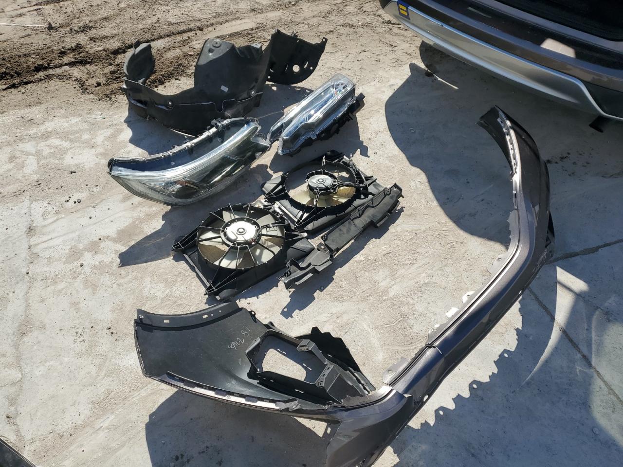 2015 Honda CR-V - Image 13