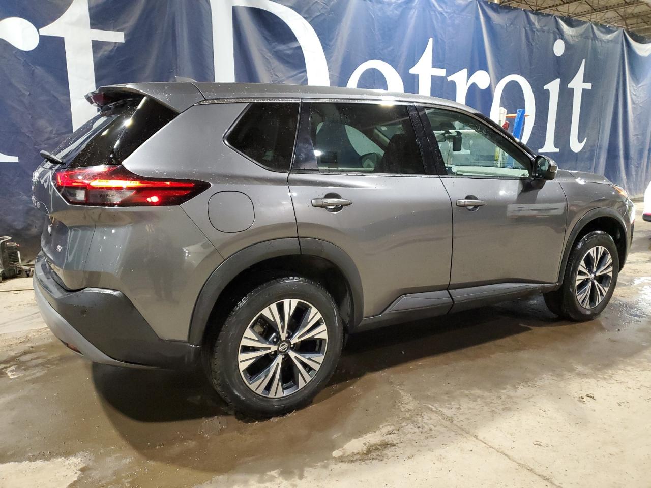 2021 Nissan Rogue - Image 3