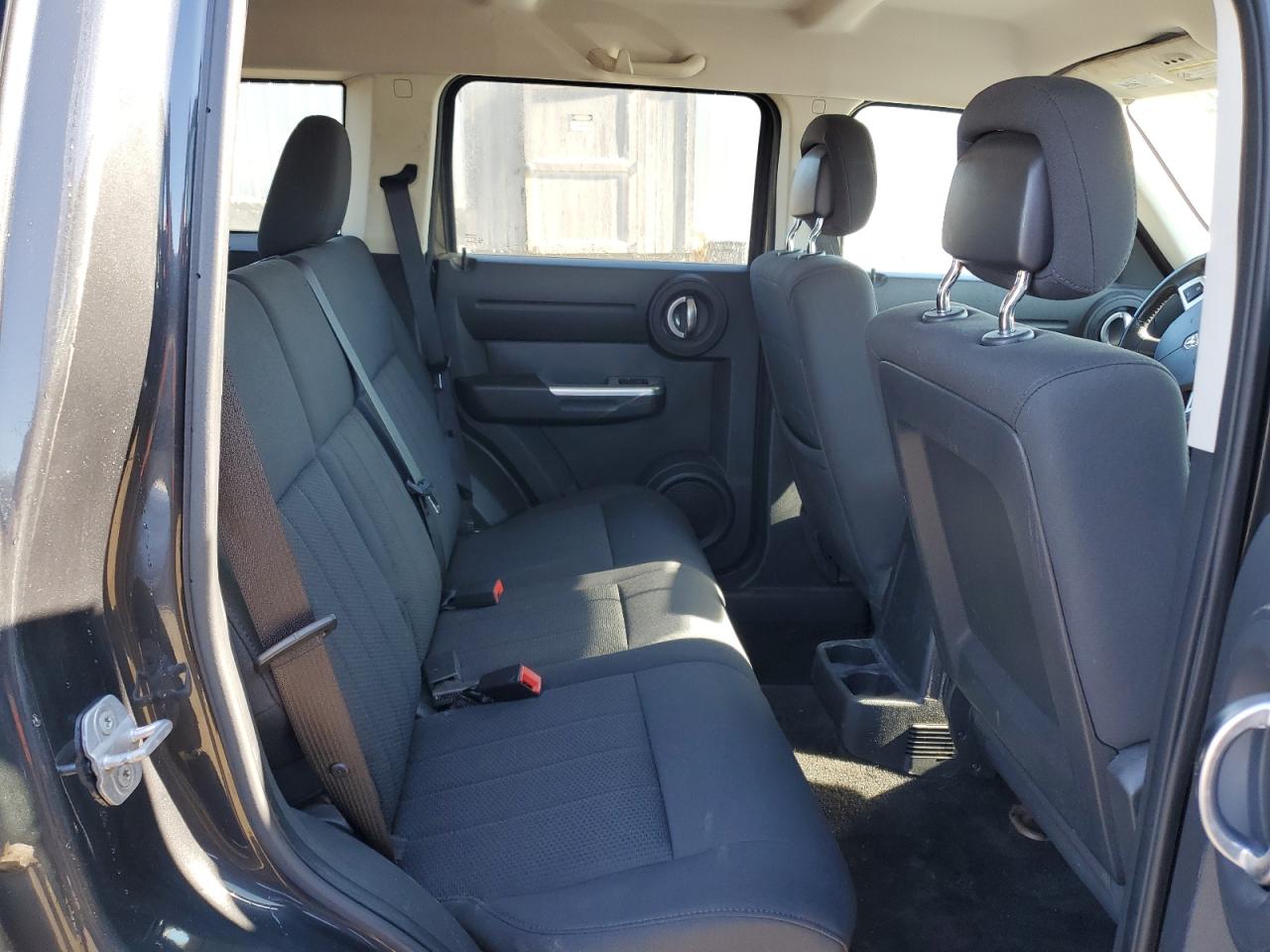 2011 Dodge Nitro - Image 11