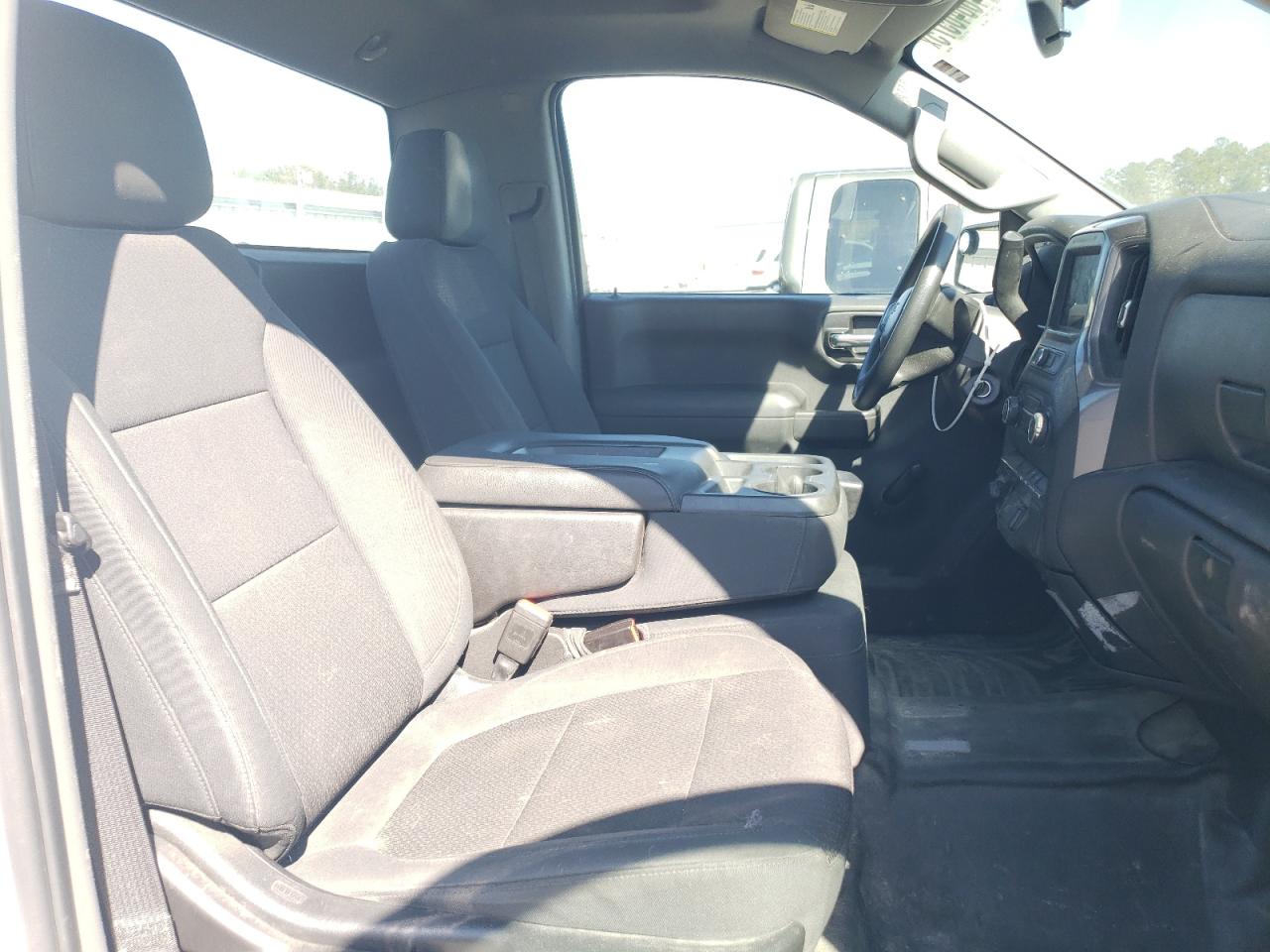 2020 Chevrolet Silverado - Image 10