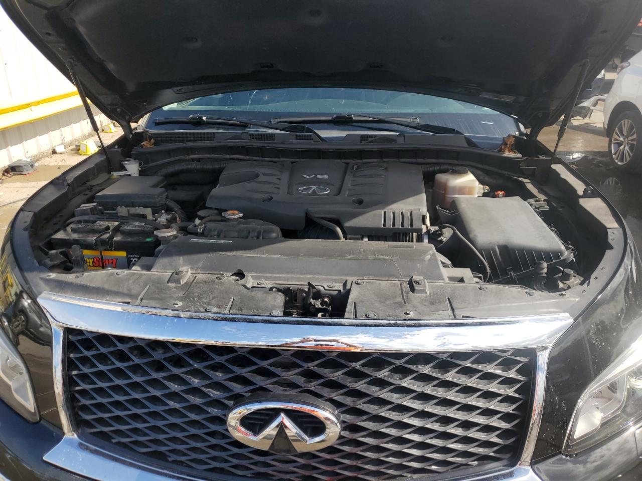 2016 Infiniti QX80 - Image 12