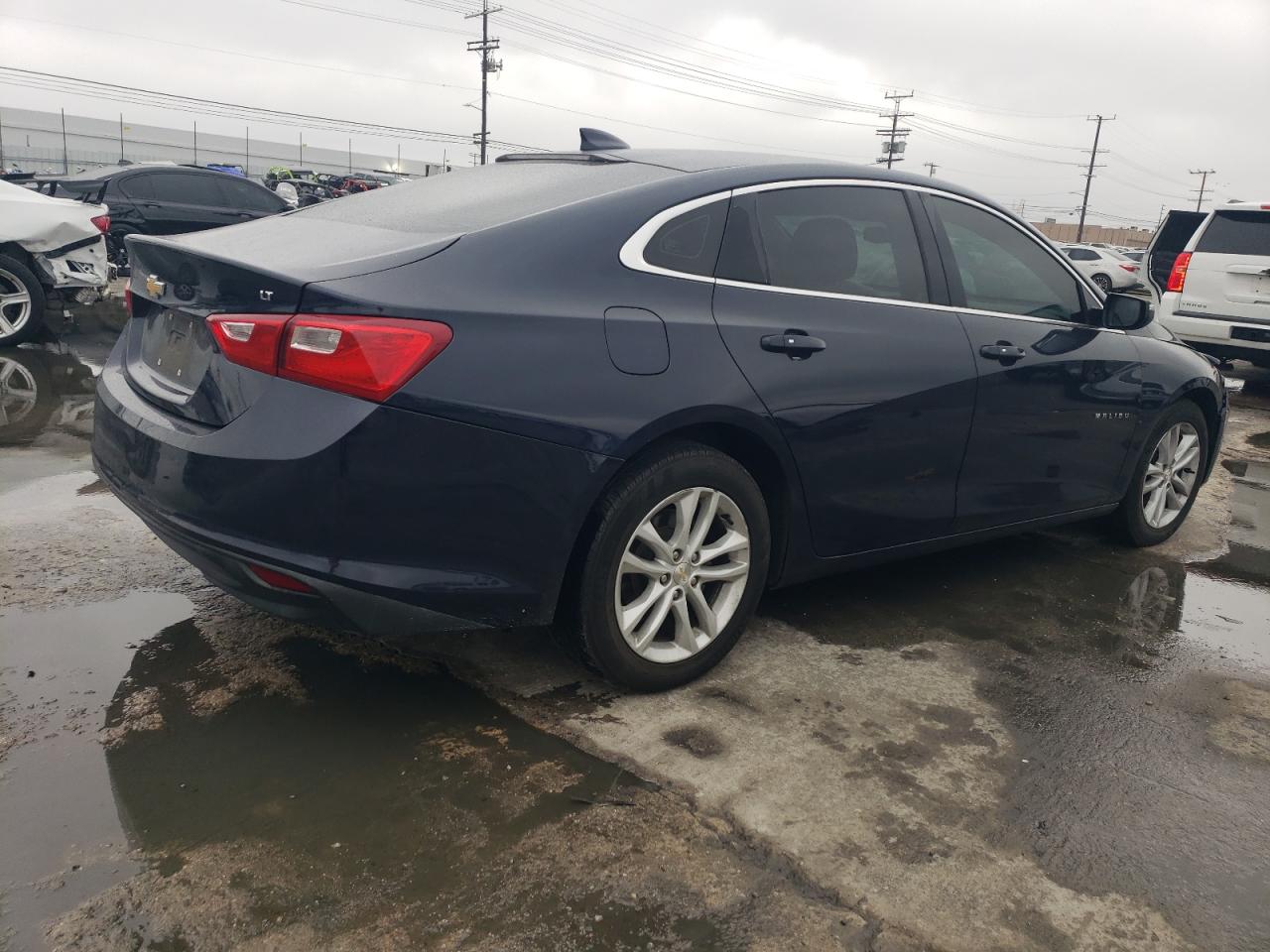 2018 Chevrolet Malibu - Image 3