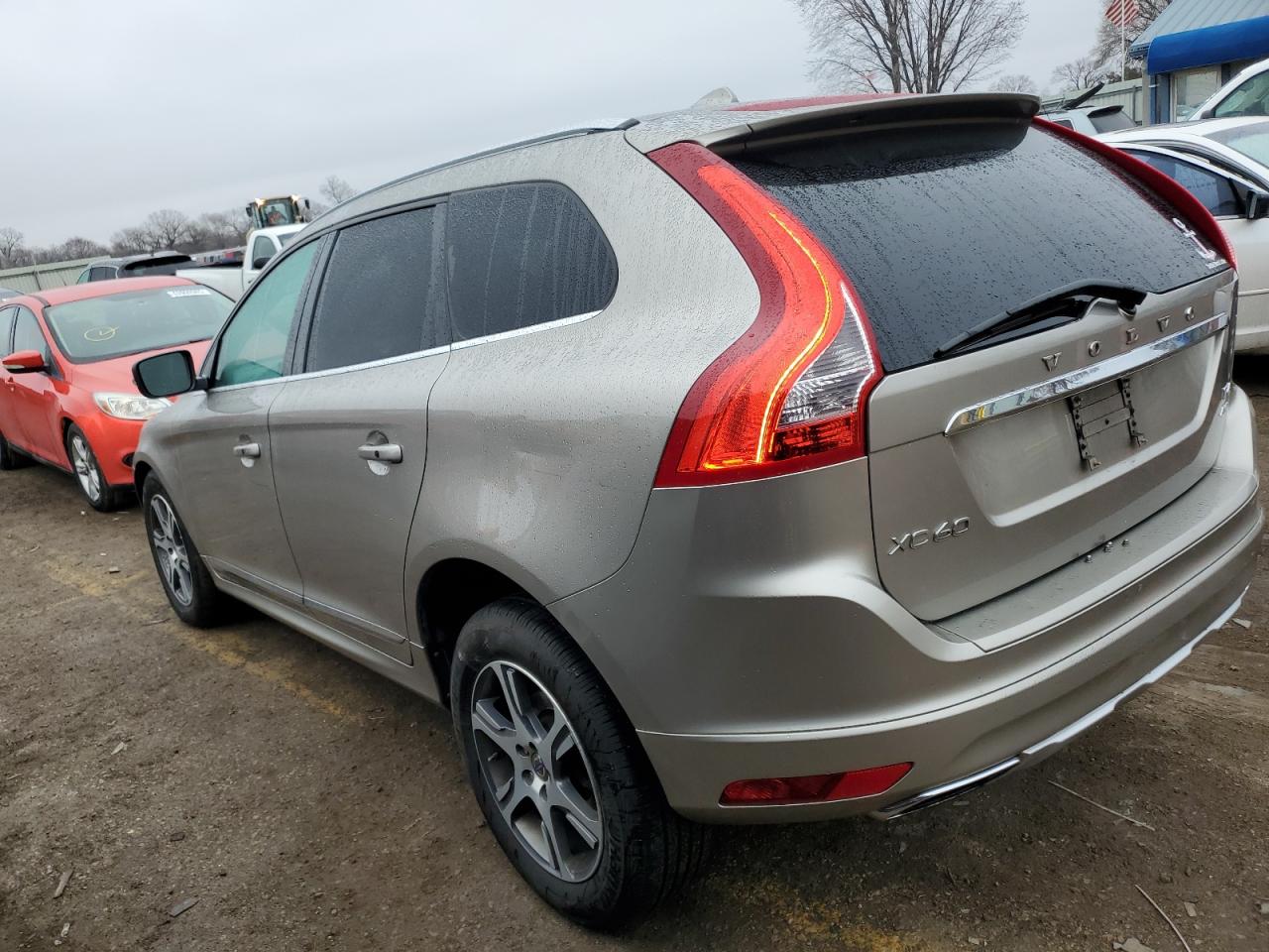 2015 Volvo XC60 - Image 2