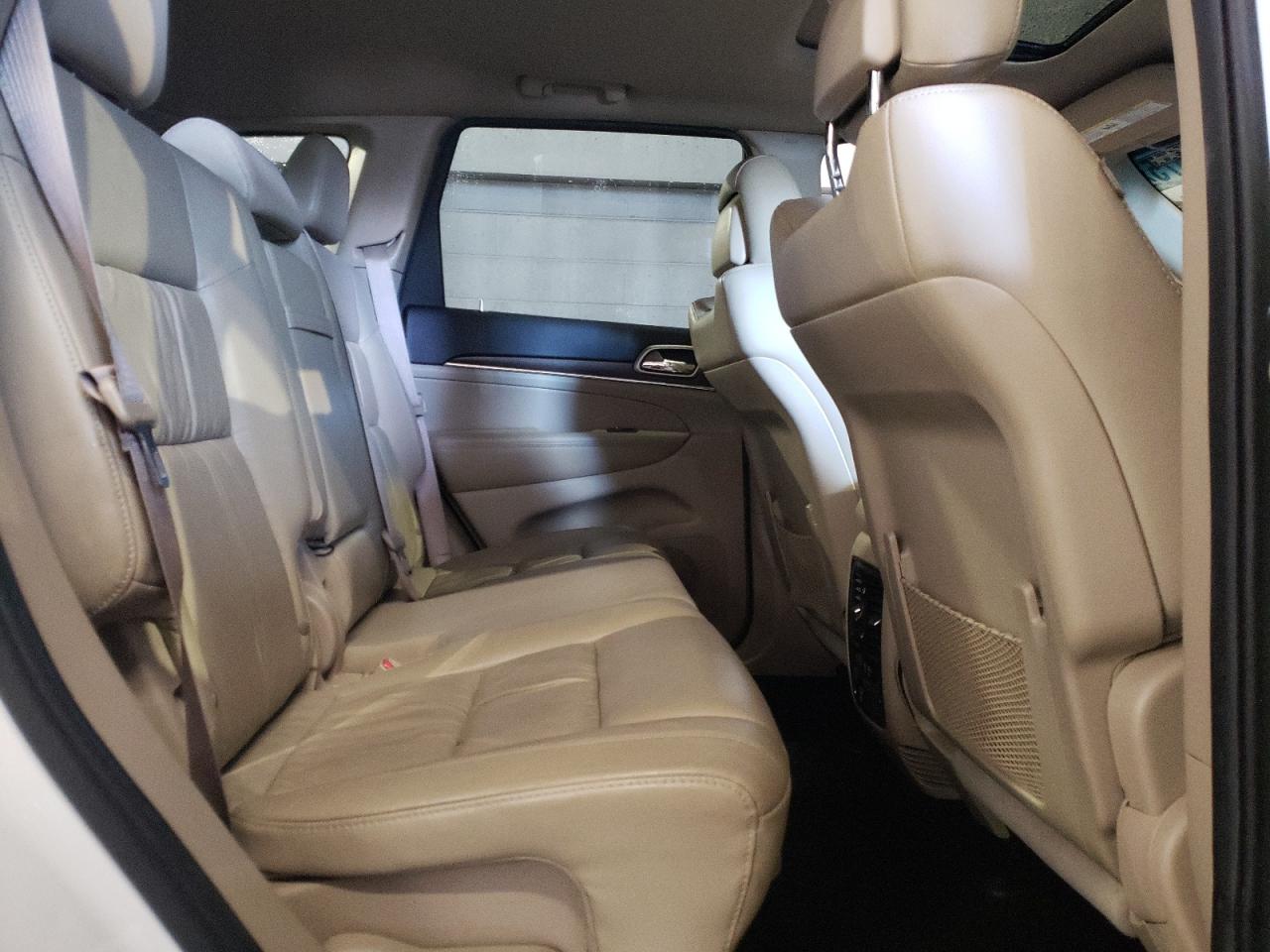 2014 Jeep Grand Cherokee - Image 11