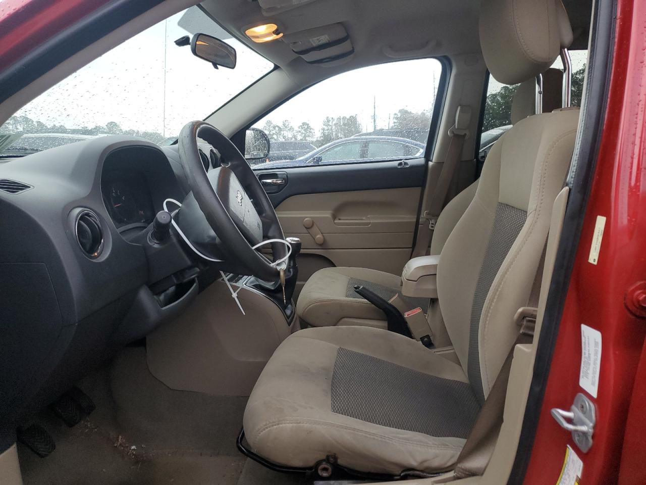 2010 Jeep Compass - Image 7