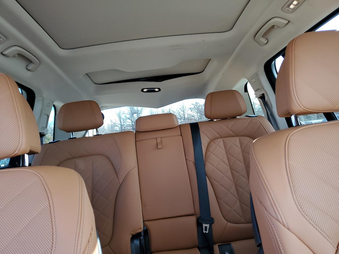 2024 BMW X7 - Image 10