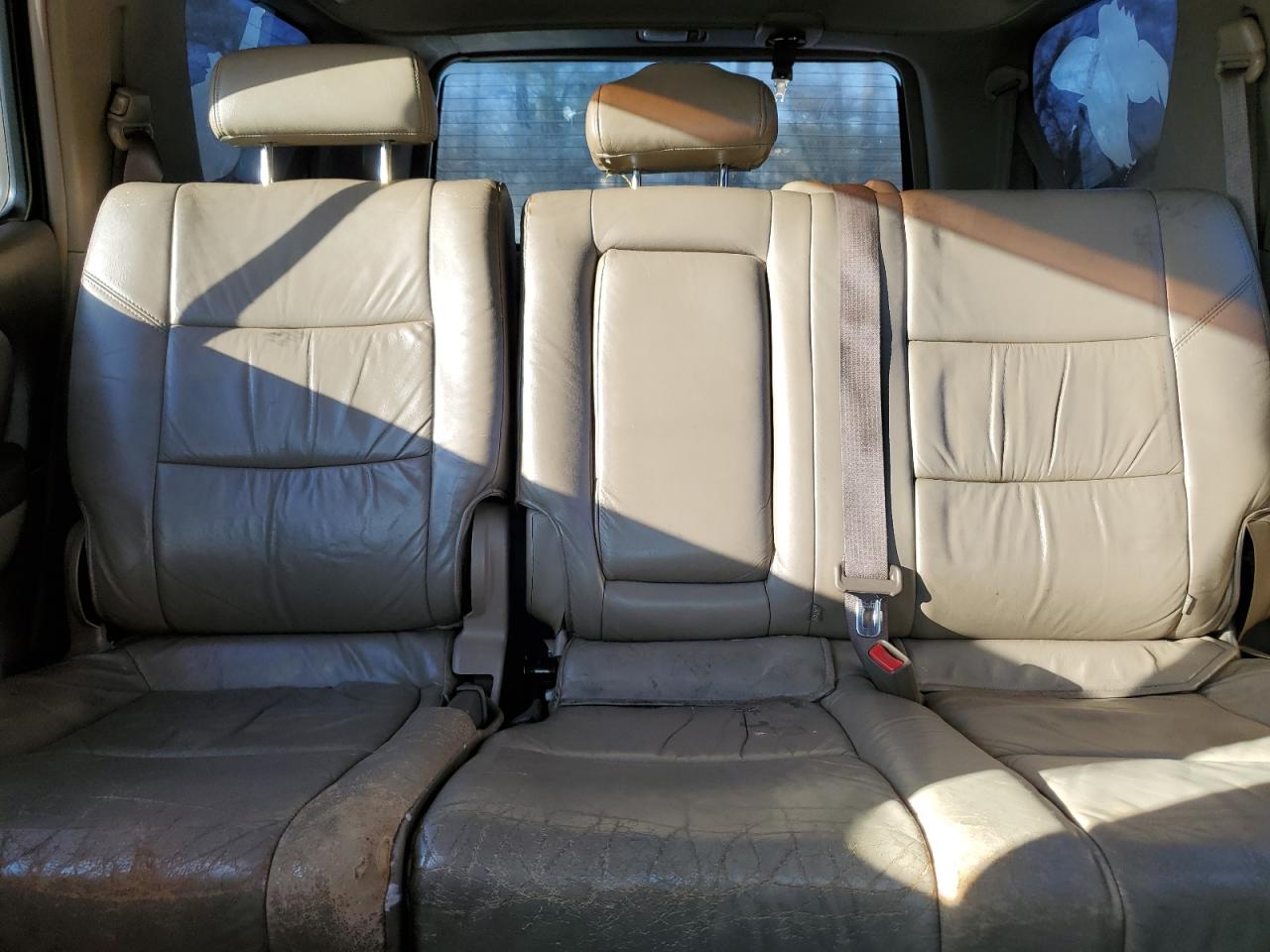 2004 Toyota Sequoia - Image 10