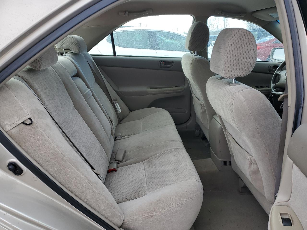 2004 Toyota Camry - Image 10