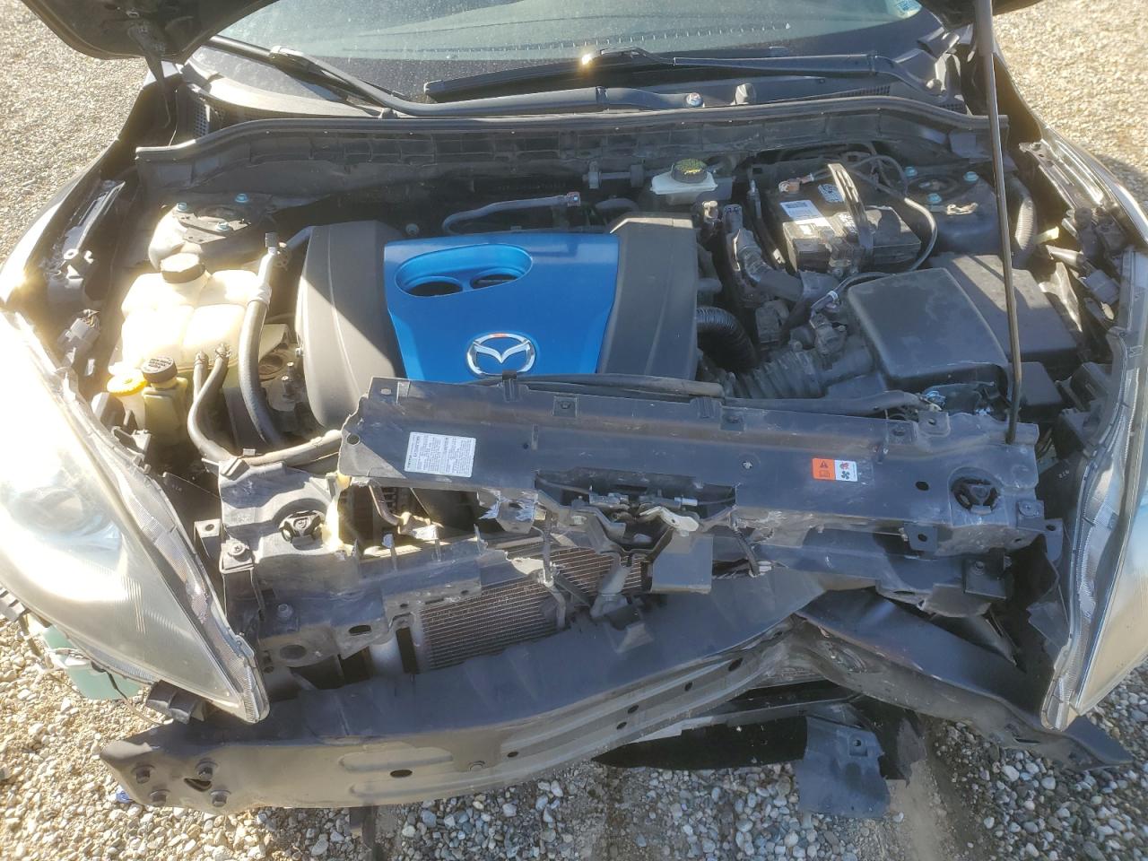 2013 Mazda 3 - Image 12